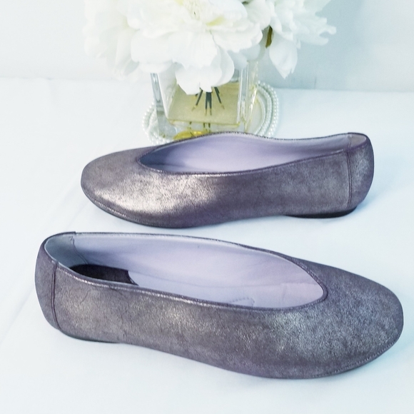 Johnston & Murphy Flats - Picture 4 of 12